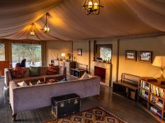 Leopard Hill Base Camp - Lounge