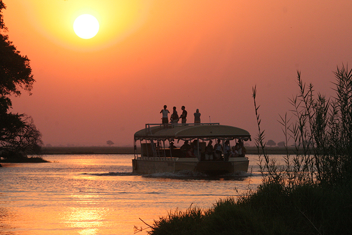 Chobe Safari Lodge, Sonnenuntergangsfahrt auf dem Chobe River