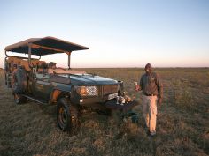 Duba Plains - Sundowner im Okavango Delta