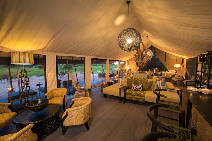 Gomoti Plains Camp, Lounge im allgemeinen Bereich