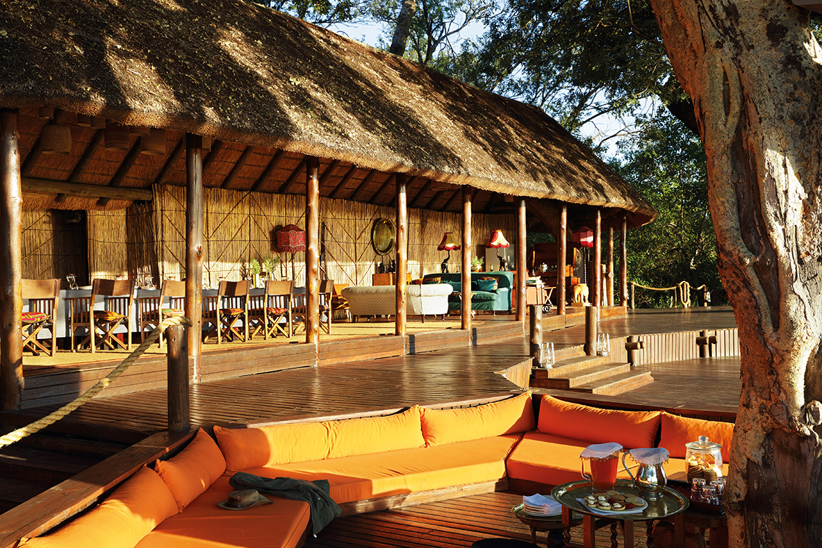 Mapula Lodge - Main Area