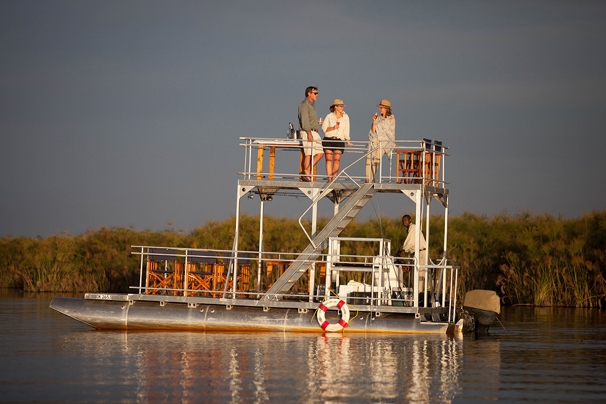 Mopiri Camp - Aussichtsboot