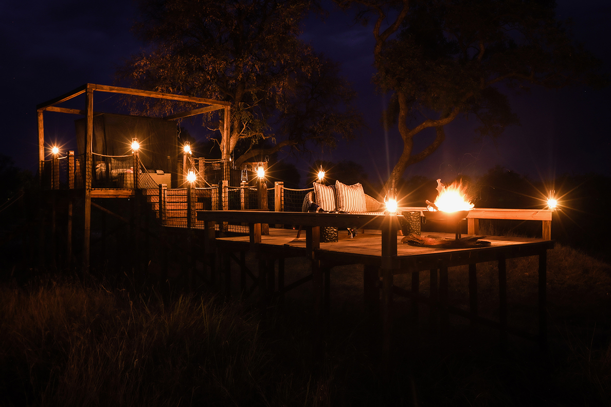 Tuludi Camp - Sky Suite bei Nacht unter freiem Sternenhimmel