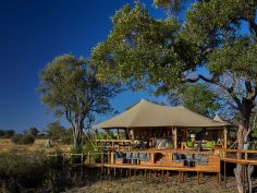 Tuludi Camp - Hauptbereich Lounge mit Aussicht