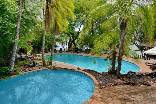 Cresta Mowana Safari Resort &amp; Spa