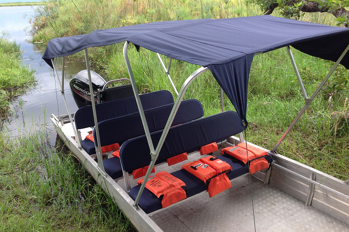 Botswana Overland Safari - Bootsausflug