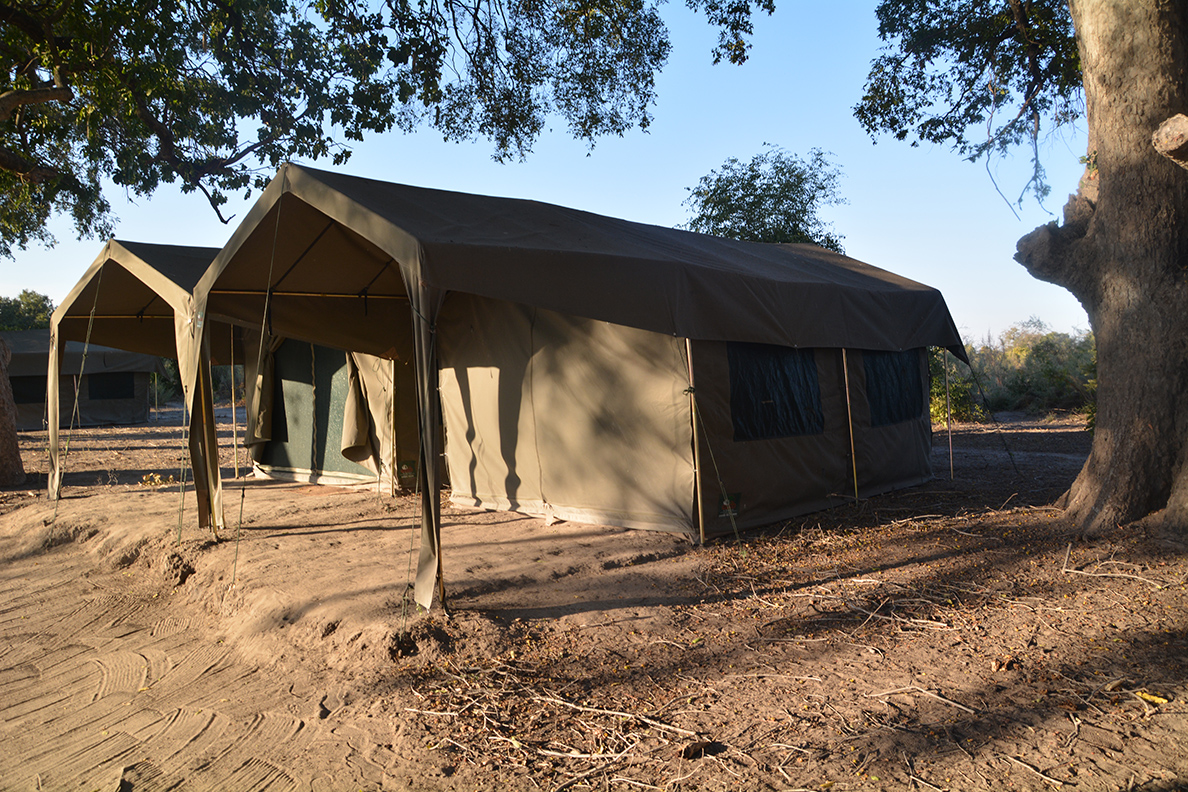 Botswana Overland Safari - Maun Zeltcamp