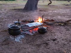 Kalahari Trail - Lagerfeuer und Küche