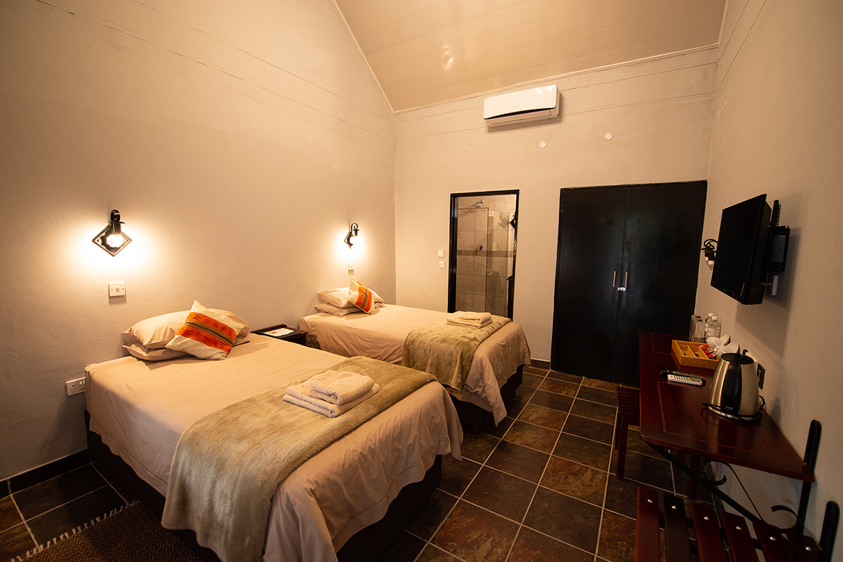 Wild Parks of Botswana - Maun Island Safari Lodge