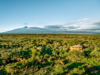 Amboseli Sopa Lodge - Hemingway Bar Amboseli Sopa Lodge - Hemingway Bar