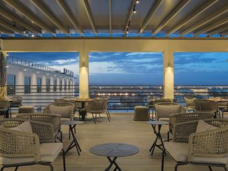 Four Pionts by Sheraton Nairobi Airport Hotel - Rooftop Restaurant Four Pionts by Sheraton Nairobi Airport Hotel - Rooftop Restaurant