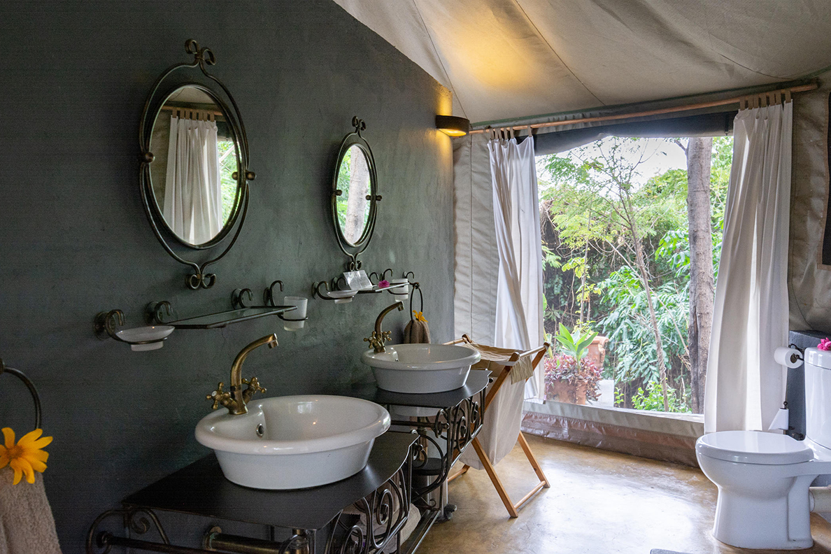 Blue Zebra Island Lodge - Executive Chalet