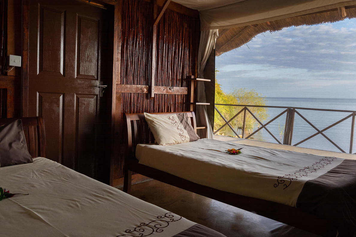 Blue Zebra Island Lodge - Superior Family Cottage