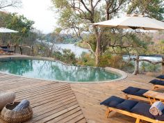 Mkulumadzi Lodge - Pool