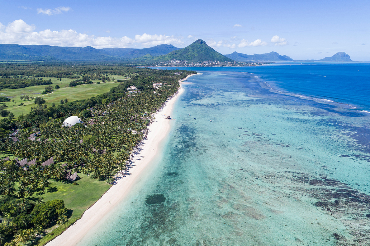La Pirogue - Beach