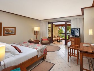 Paradis Beachcomber Golf Resort & Spa - Tropical Room Paradis Beachcomber Golf Resort & Spa - Tropical Room