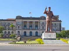 Maputo - Statue von Samora Machel