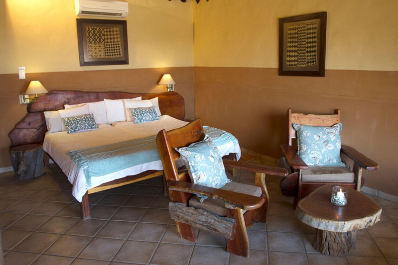 Ai Aiba Rock Painting Lodge - Twin Room
