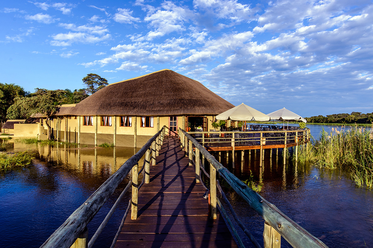 Hakusembe River Lodge - Haupthaus