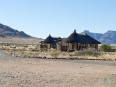 Hoodia Desert Lodge - Deluxe Chalet