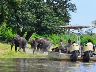 Ichingo Chobe River Lodge - Bootsausflug Ichingo Chobe River Lodge - Bootsausflug