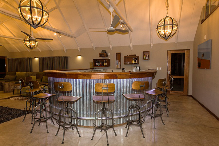 Kalahari Game Lodge, Bar