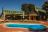 Kalahari Game Lodge, Haupthaus mit Pool