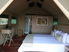 Nambwa Lagoon Camp - Zelt Zimmer Innenansicht