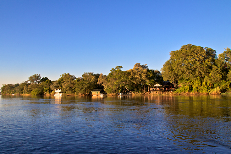 Ndhovu Safari Lodge - Camp