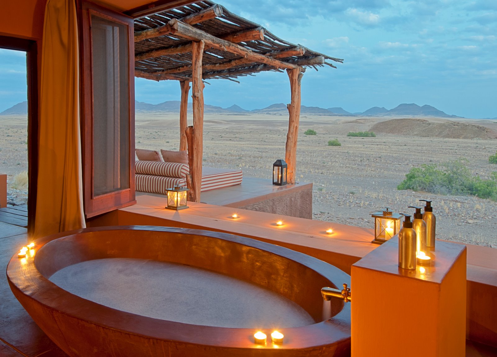 Okahirongo Elephant Lodge - Badezimmer mit Aussicht
