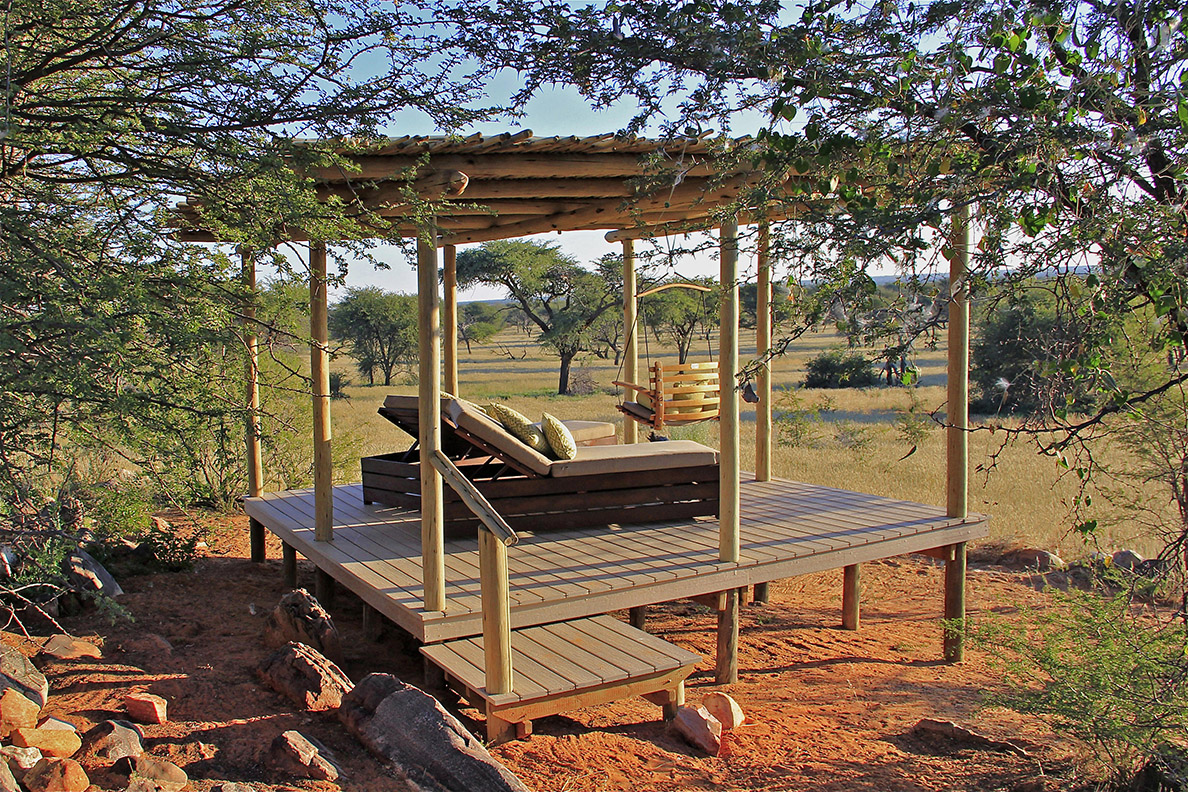 Otjimbondona Kalahari - Tagesbett Villa Oryx und Villa Kudu