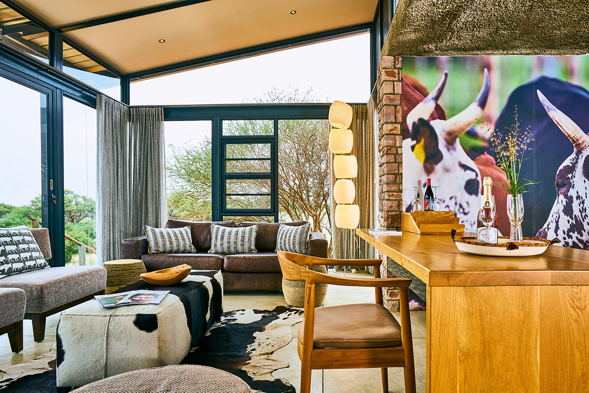 Otjimbondona Kalahari - Innenansicht Villa Warthog