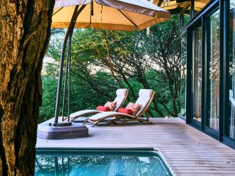Otjimbondona Kalahari - Terrasse mit Plunge Pool Villa Oryx Otjimbondona Kalahari - Terrasse mit Plunge Pool Villa Oryx