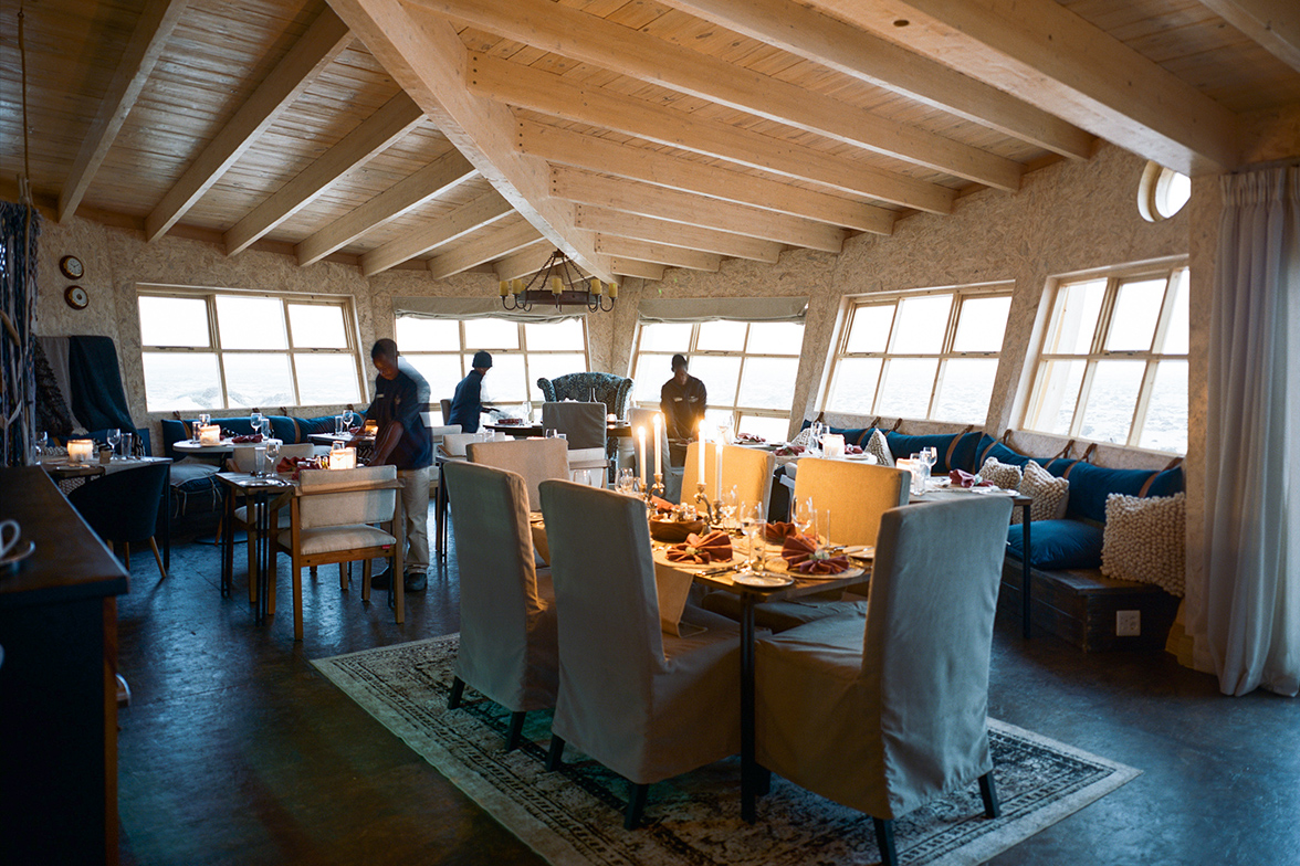 Shipwreck Lodge - Essbereich