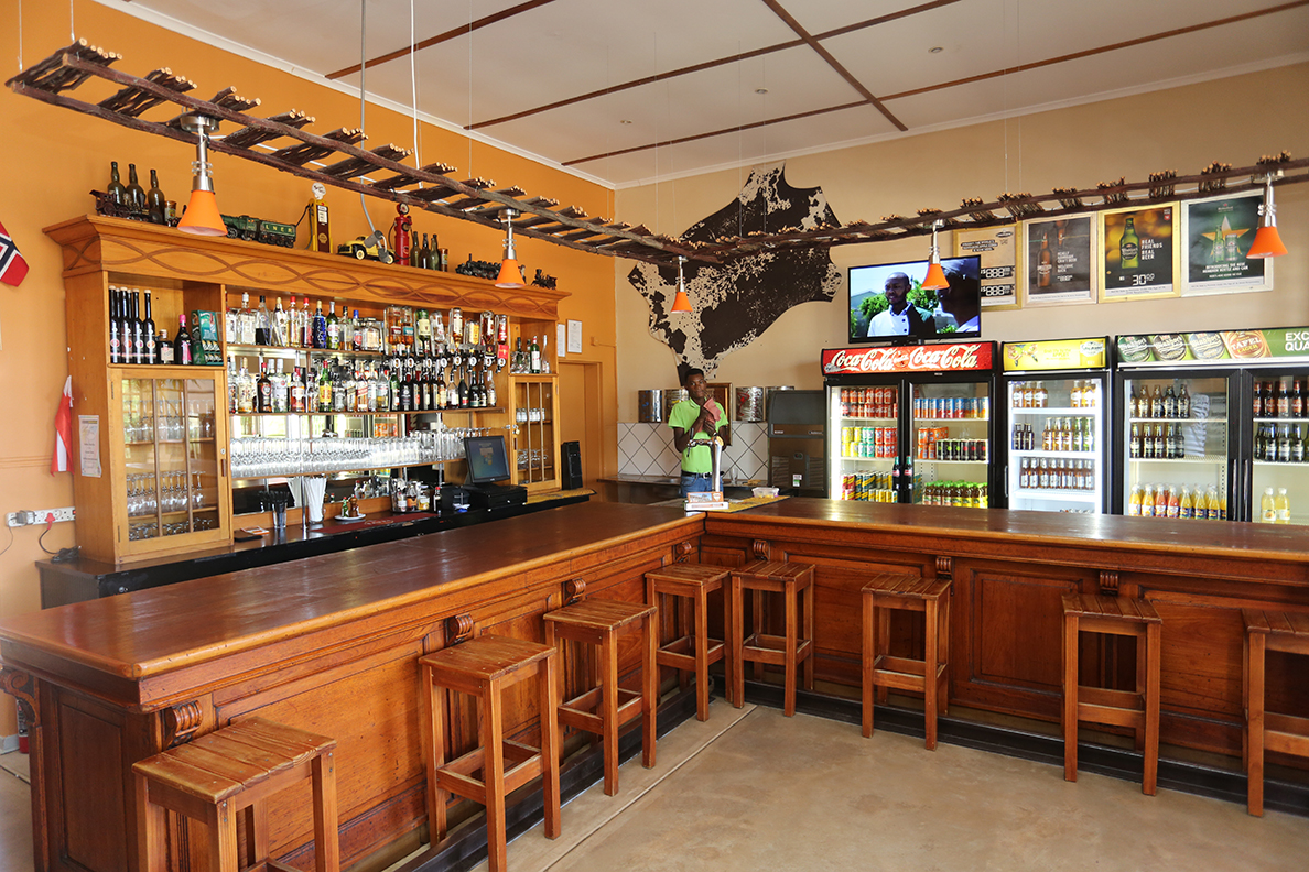 Bahnhof Hotel Aus - Bar