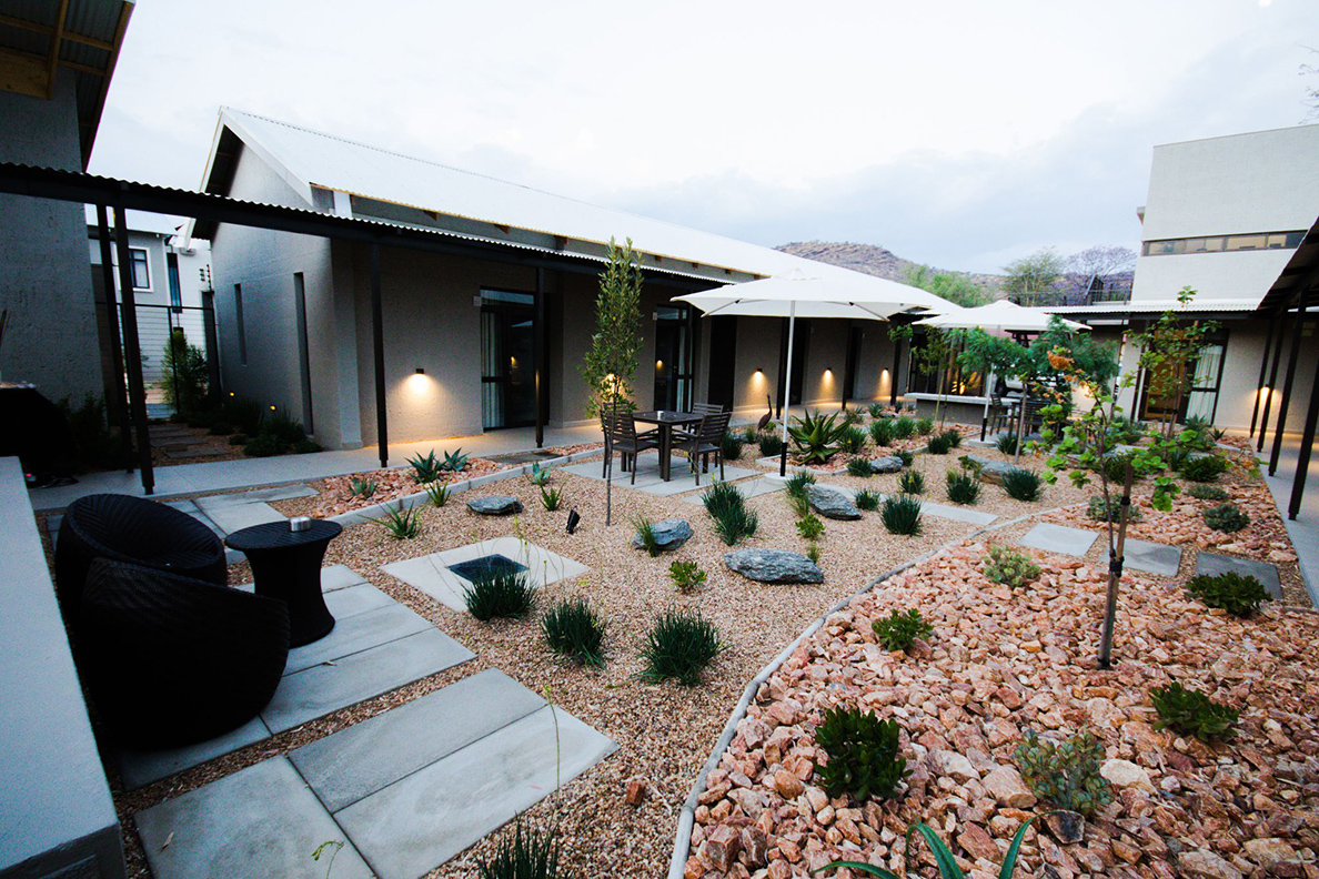Elegant Guesthouse - Garten