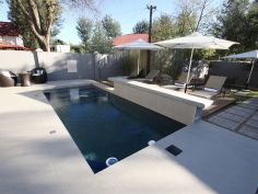 Elegant Guesthouse - Swimming Pool