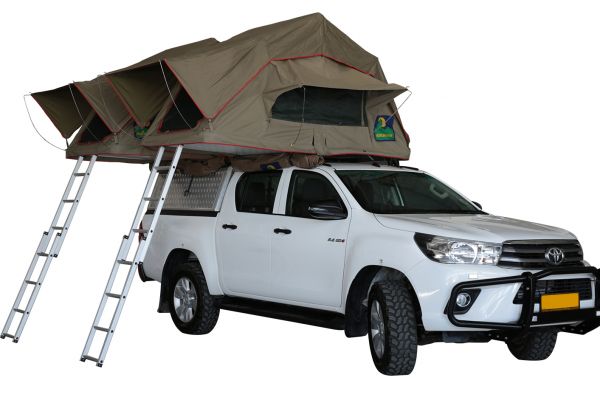 Toyota Hilux Double Cab mit Campingausrüstung für 4 Personen