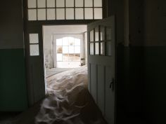 Kolmannskuppe - im Sand versinkendes Gebäude