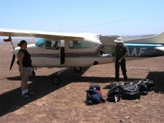 Skeleton Coast Flugsafari - Ankunft im Damaraland