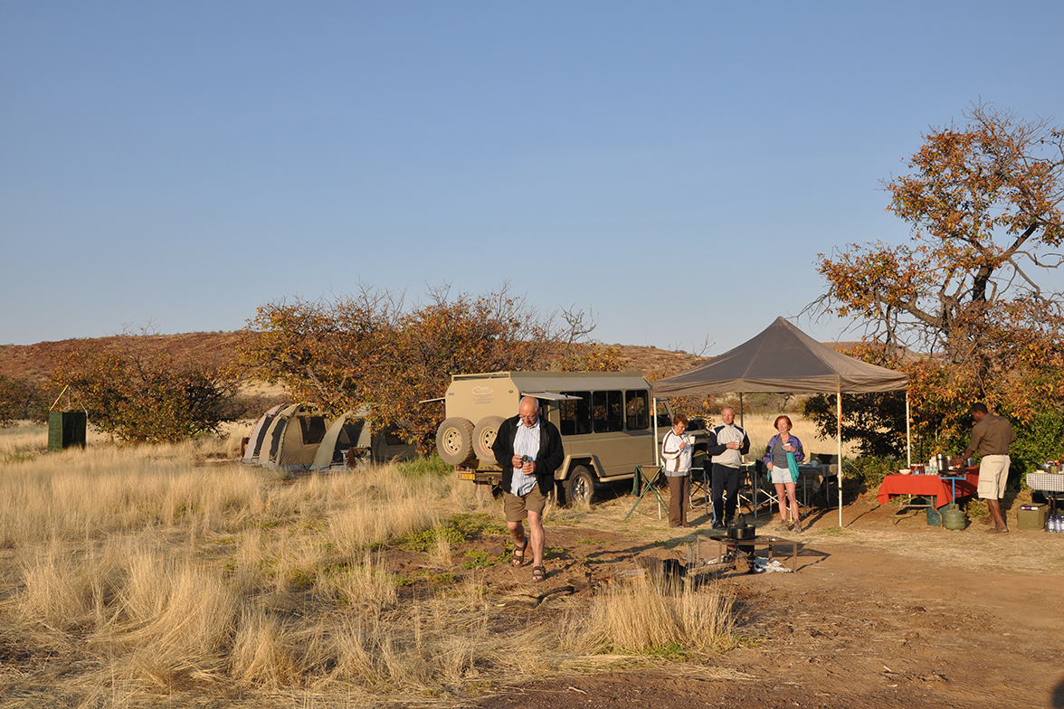 Wüsten-Camping - Das Camp wird erstellt