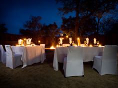 Arathusa Safari Lodge - Dinner im Boma