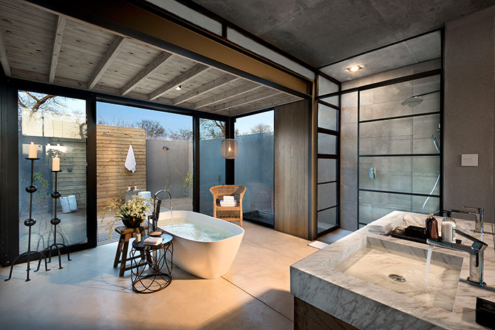 Lion Sands Ivory Lodge, Bad mit Aussendusche