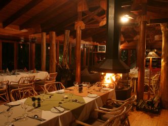 Mboyti River Lodge - Restaurant Mboyti River Lodge - Restaurant