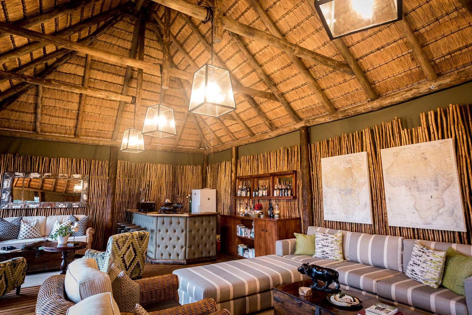 nThambo Tree Camp - Lounge Bereich