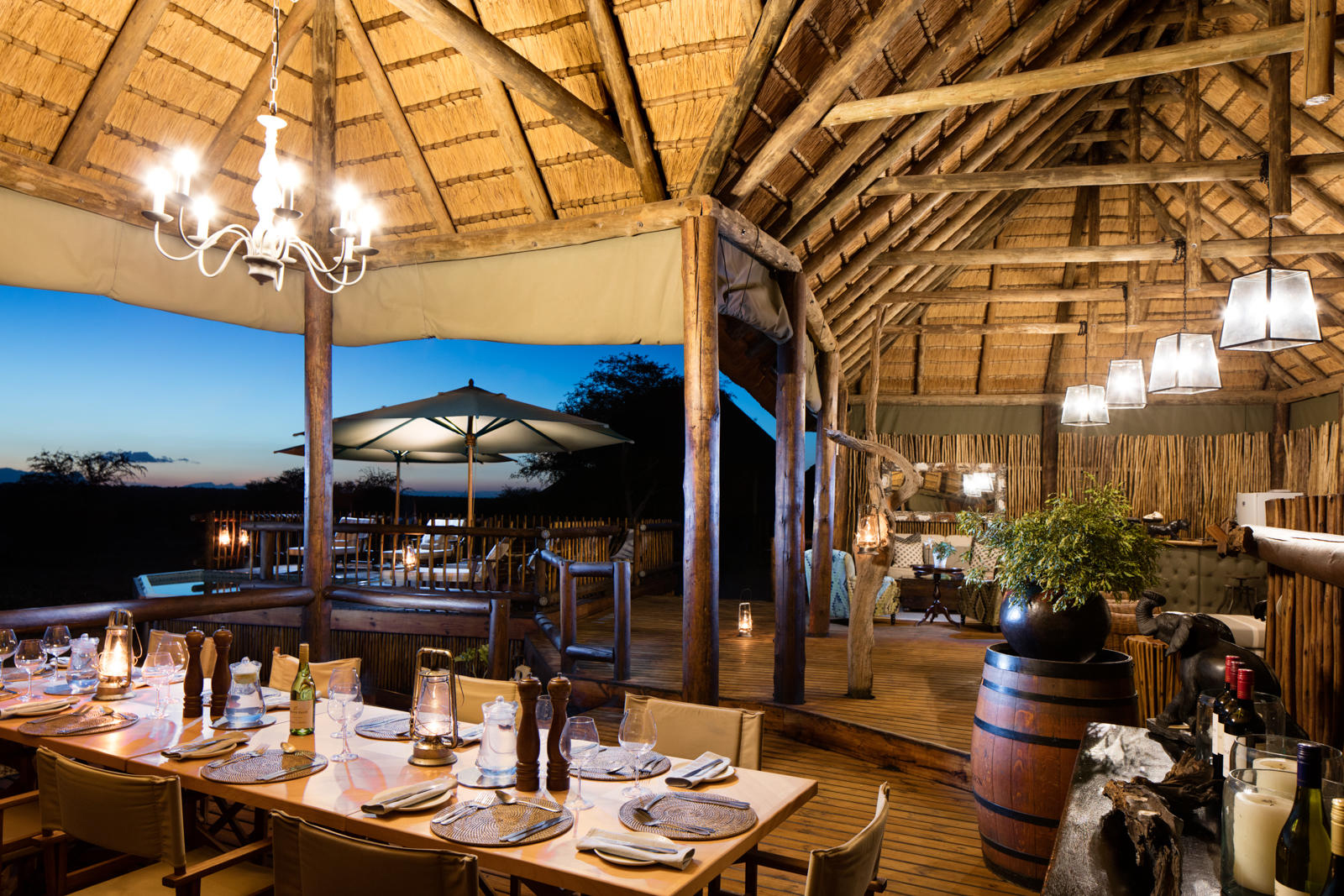 nThambo Tree Camp - Speiseraum