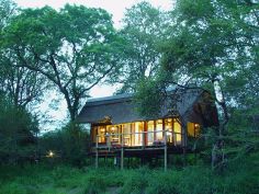 Rhino Post Safari Lodge
