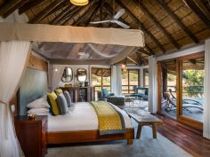 Ulusaba Safari Lodge - river room