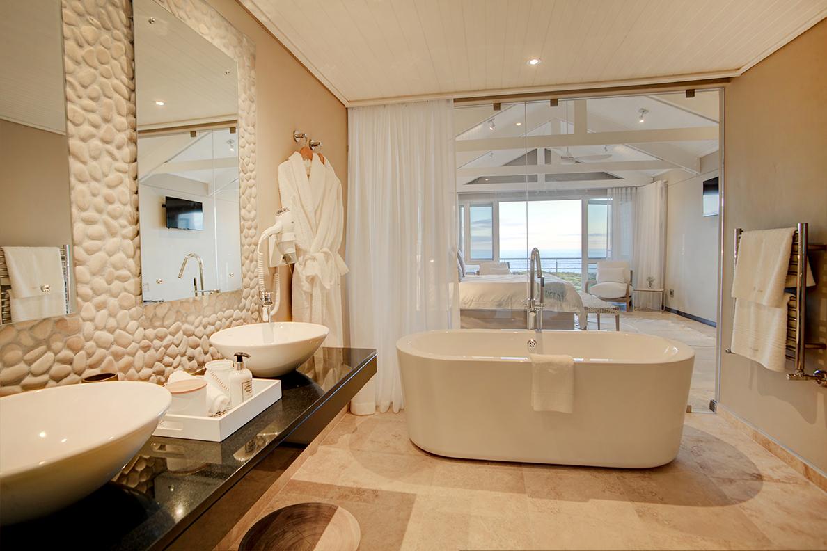 Abalone Guest Lodge