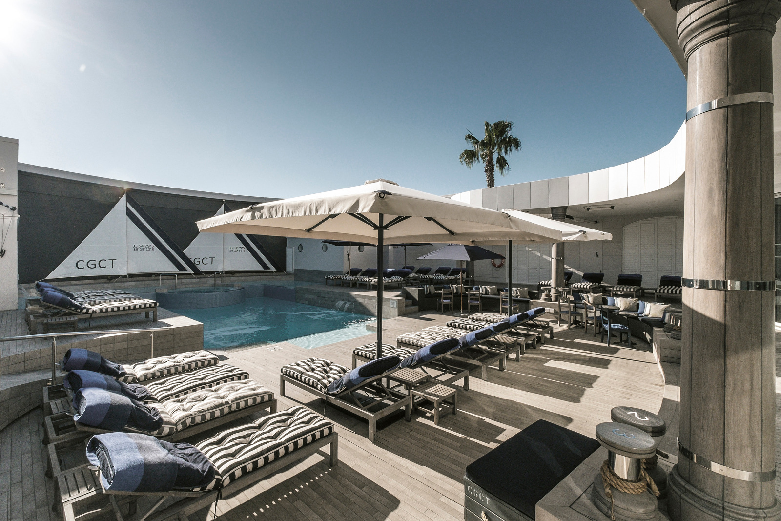Cape Grace Hotel - Pool auf der Dachterrasse